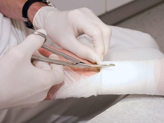 cutting bandage
